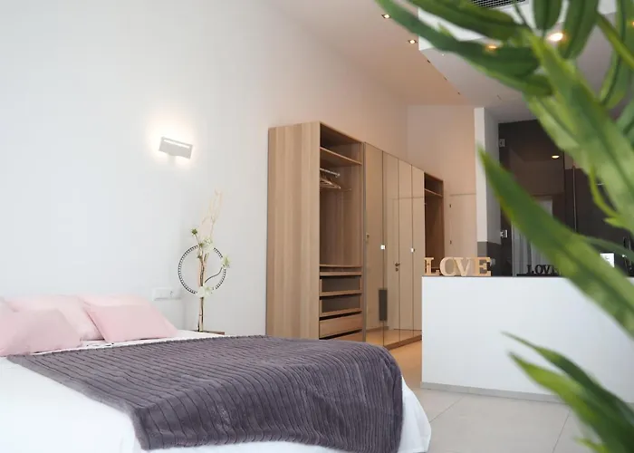 Villa Casa Lou, Architect With Heated Pool At Begur, 470m2