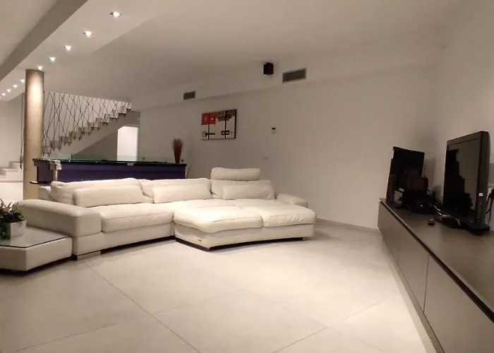 Casa Lou, Architect With Heated Pool At Begur, 470m2 Villa