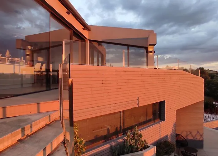 Villa Casa Lou, Architect With Heated Pool At Begur, 470m2